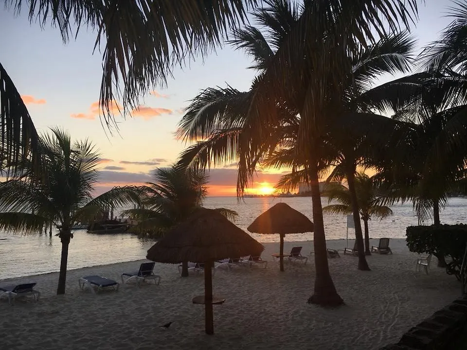 Lägenhet Condominios Playa Linda Cancún